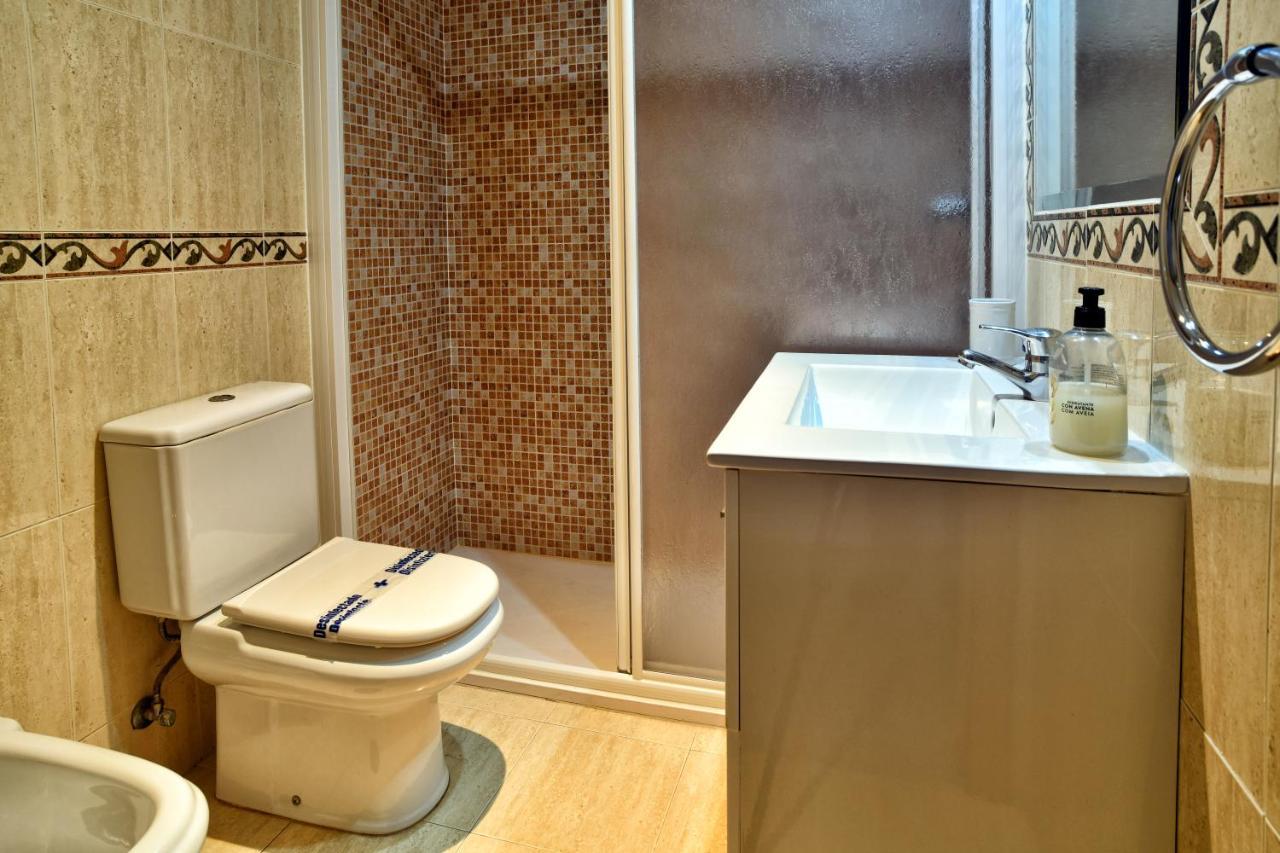 Apartamentos Maribel Málaga Exterior foto