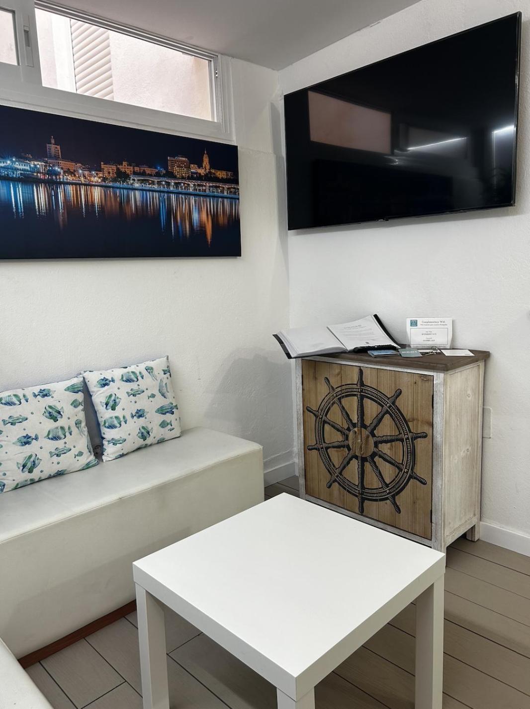 Apartamentos Maribel Málaga Exterior foto