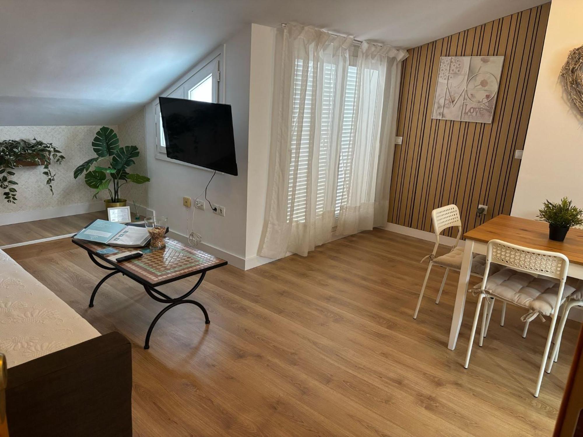 Apartamentos Maribel Málaga Exterior foto