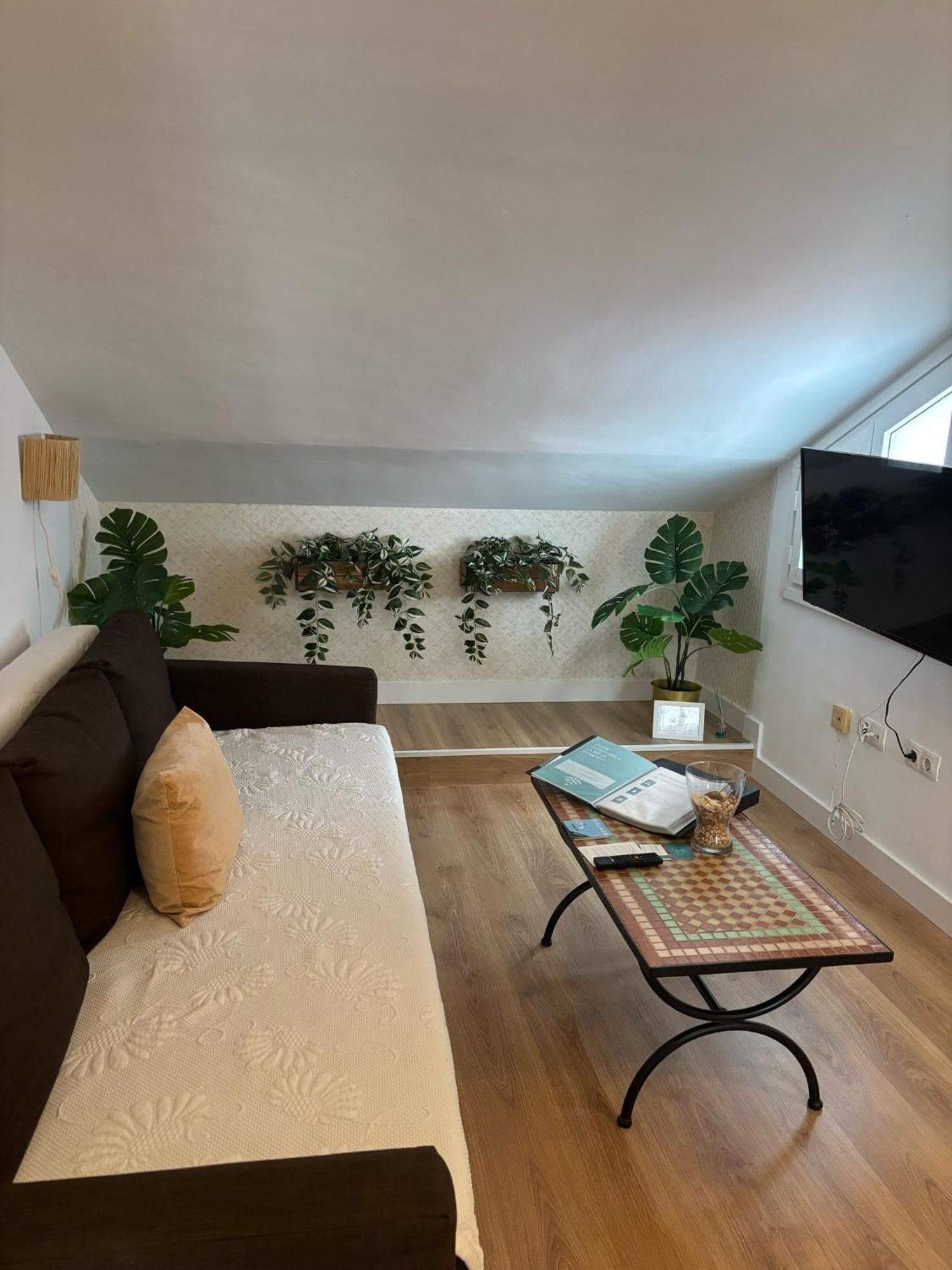 Apartamentos Maribel Málaga Exterior foto