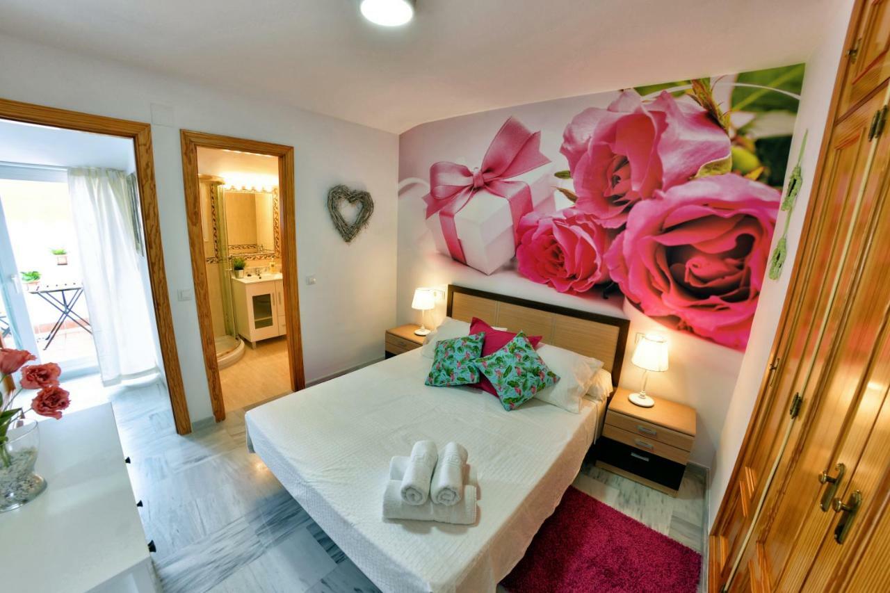 Apartamentos Maribel Málaga Exterior foto